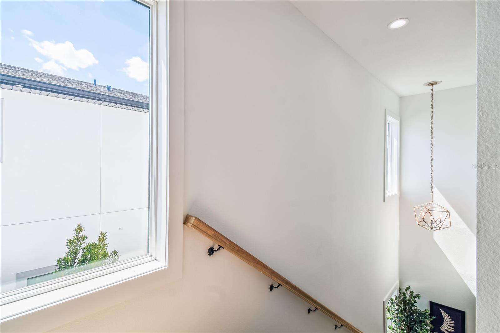 K & M ESTATES - Residential