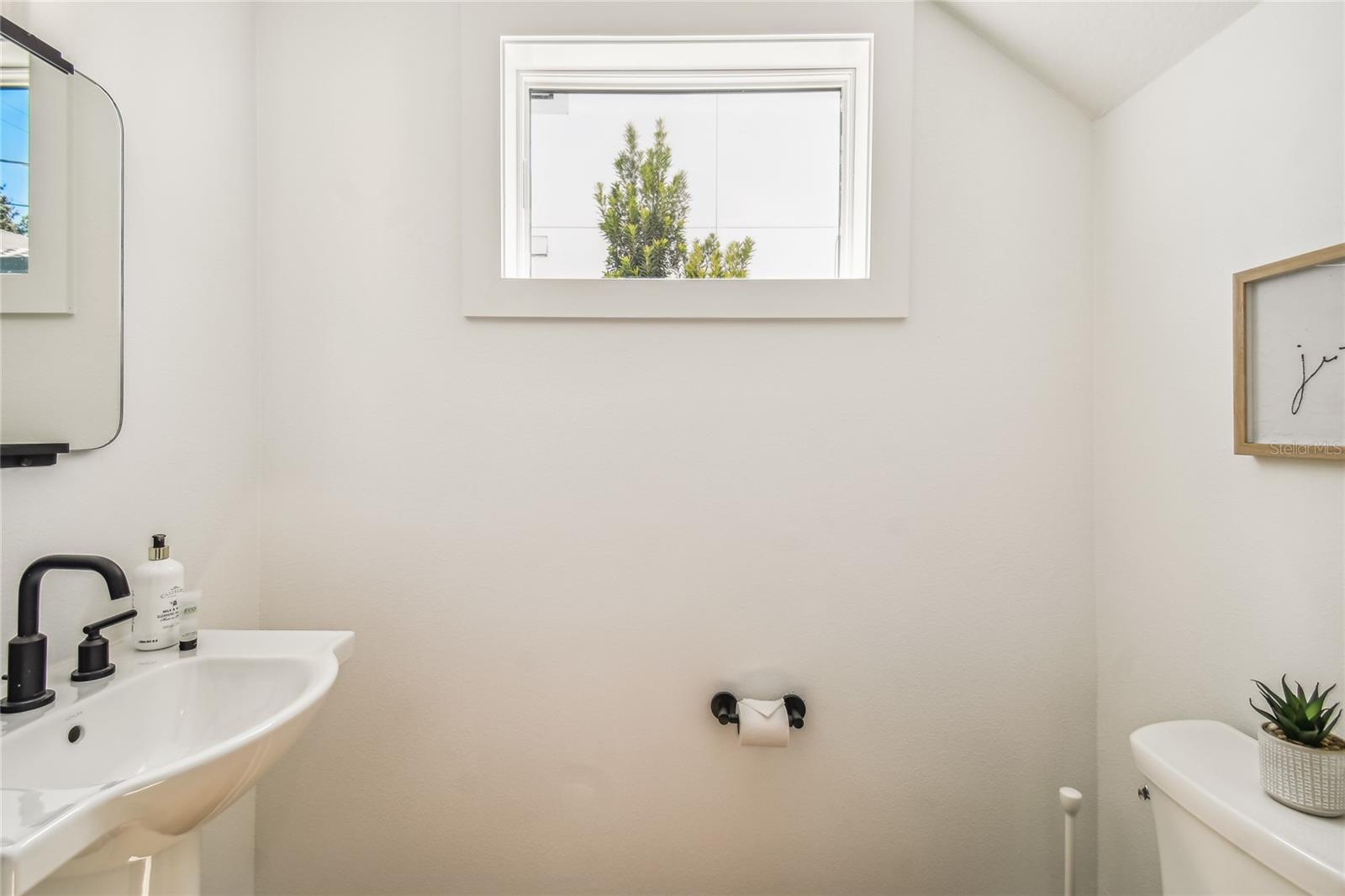 K & M ESTATES - Residential