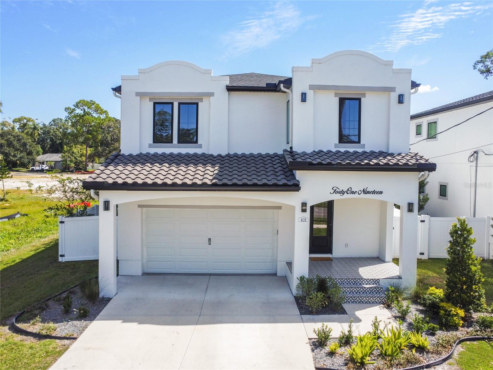 K & M ESTATES - Residential