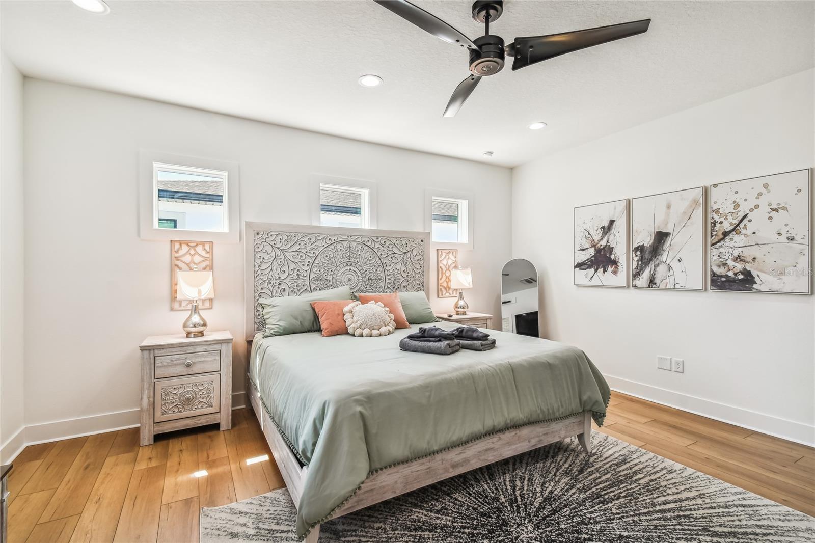 K & M ESTATES - Residential