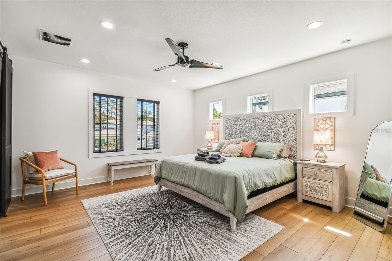 K & M ESTATES - Residential