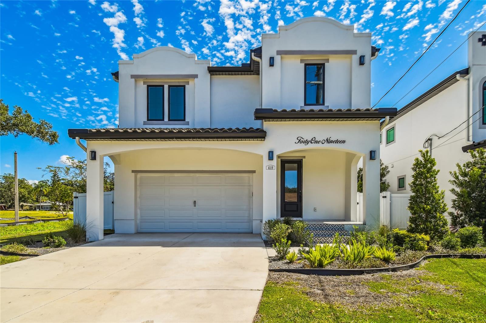 K & M ESTATES - Residential