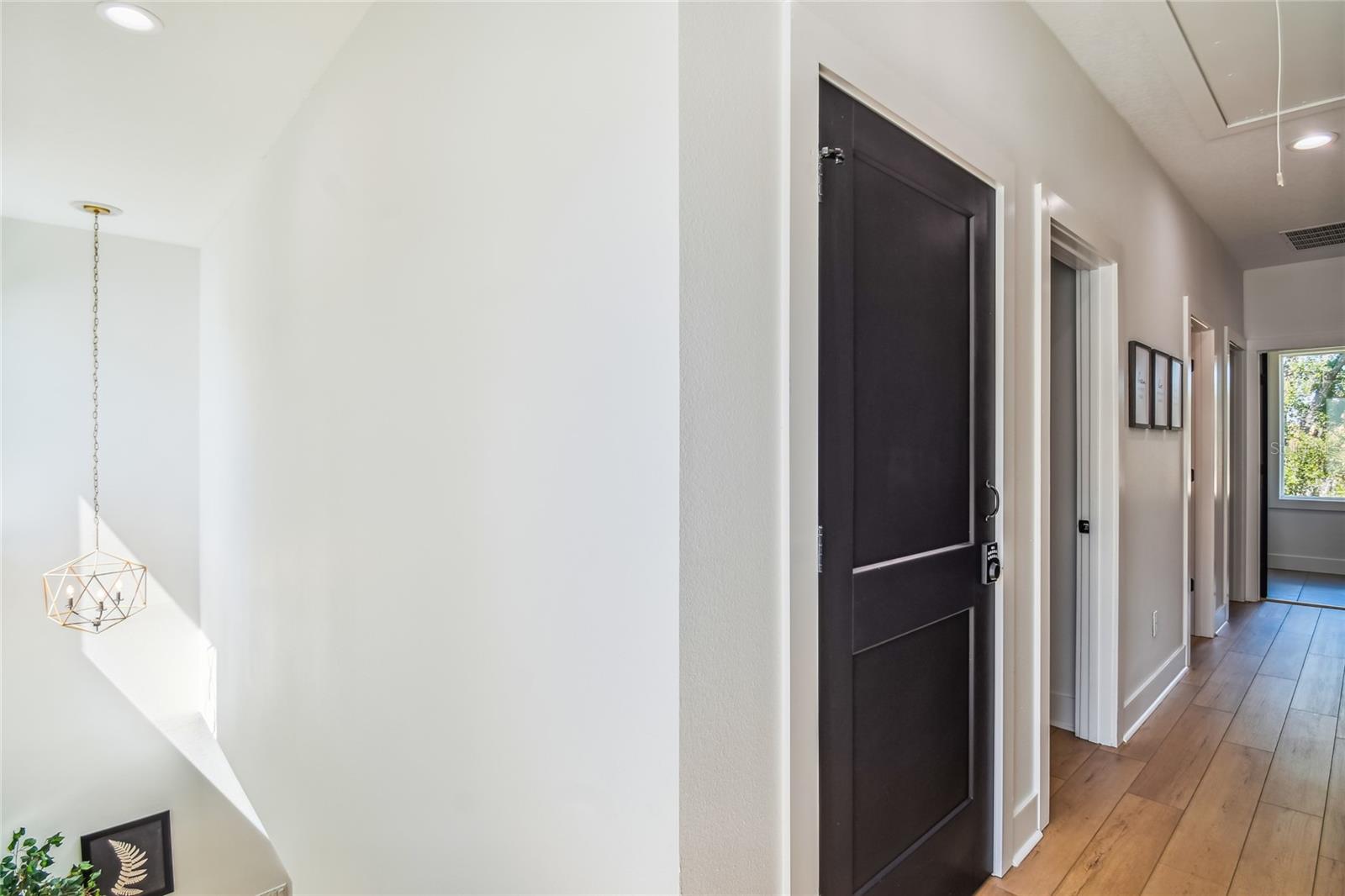 K & M ESTATES - Residential