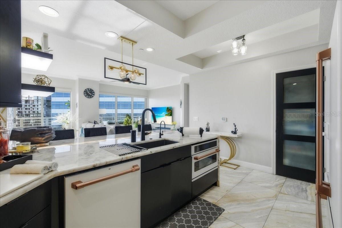 TOWERS OF CHANNELSIDE CONDOMIN - Residential