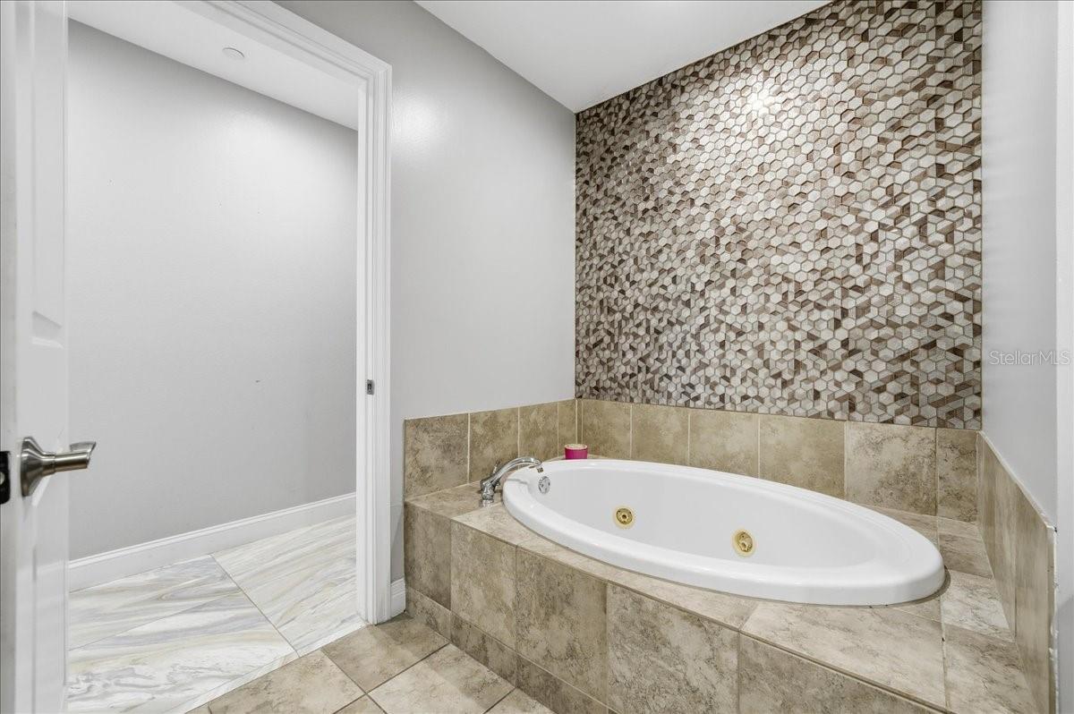 TOWERS OF CHANNELSIDE CONDOMIN - Residential