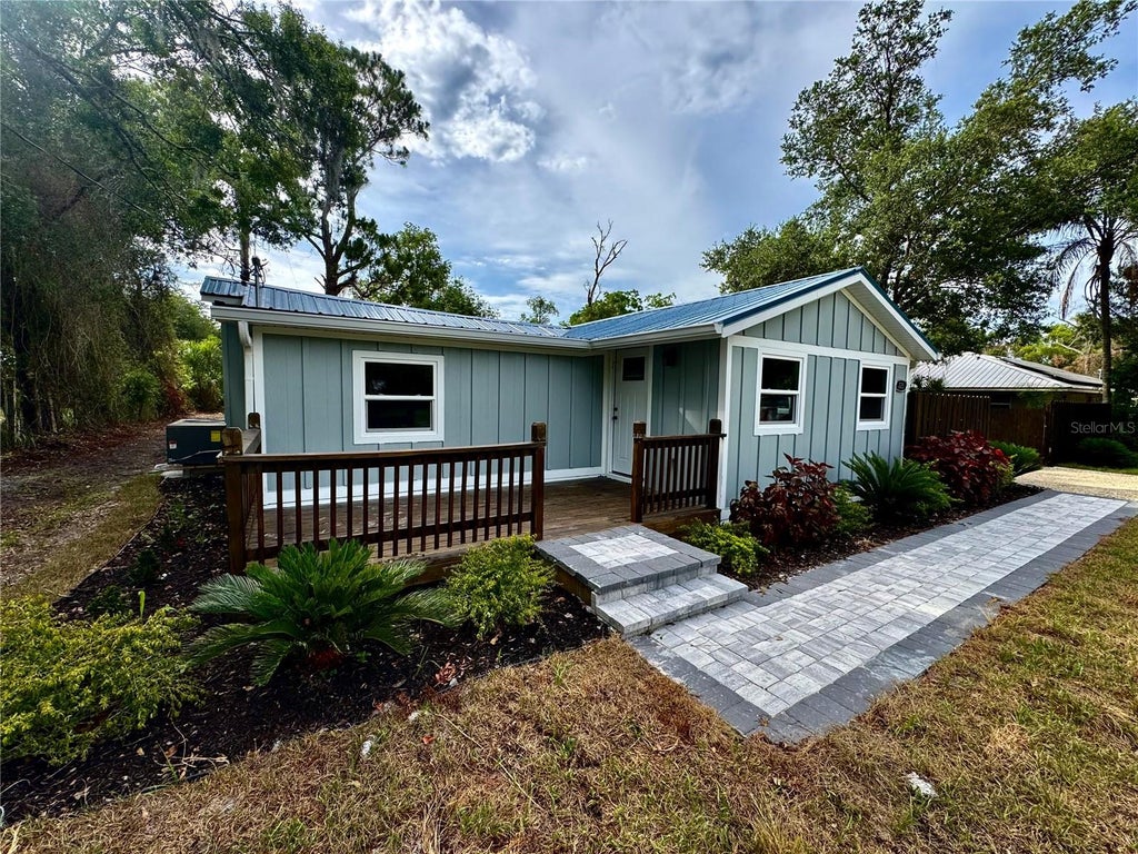 Photo of 225 S Hillsborough Avenue, Arcadia, FL 34266 (MLS # A4696986)