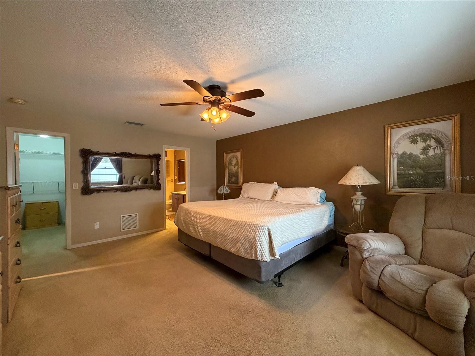 PINE LAKE - Residential