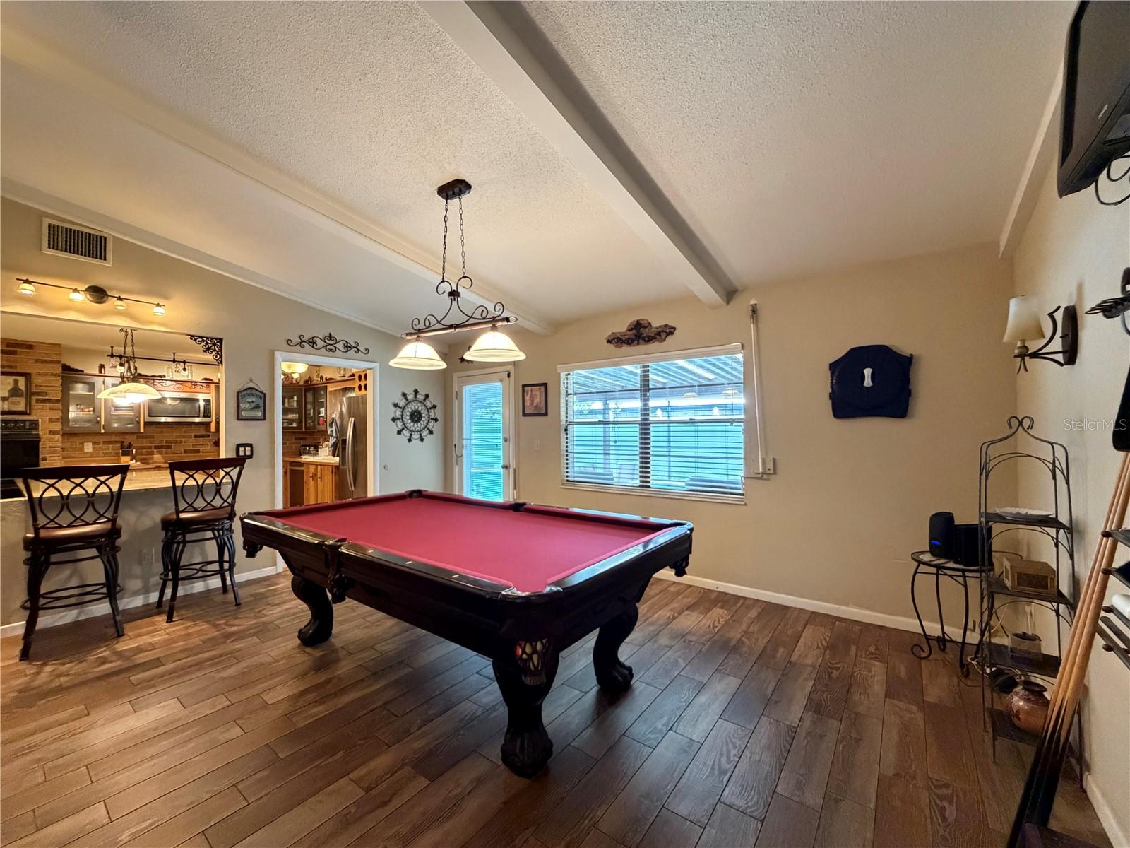PINE LAKE - Residential