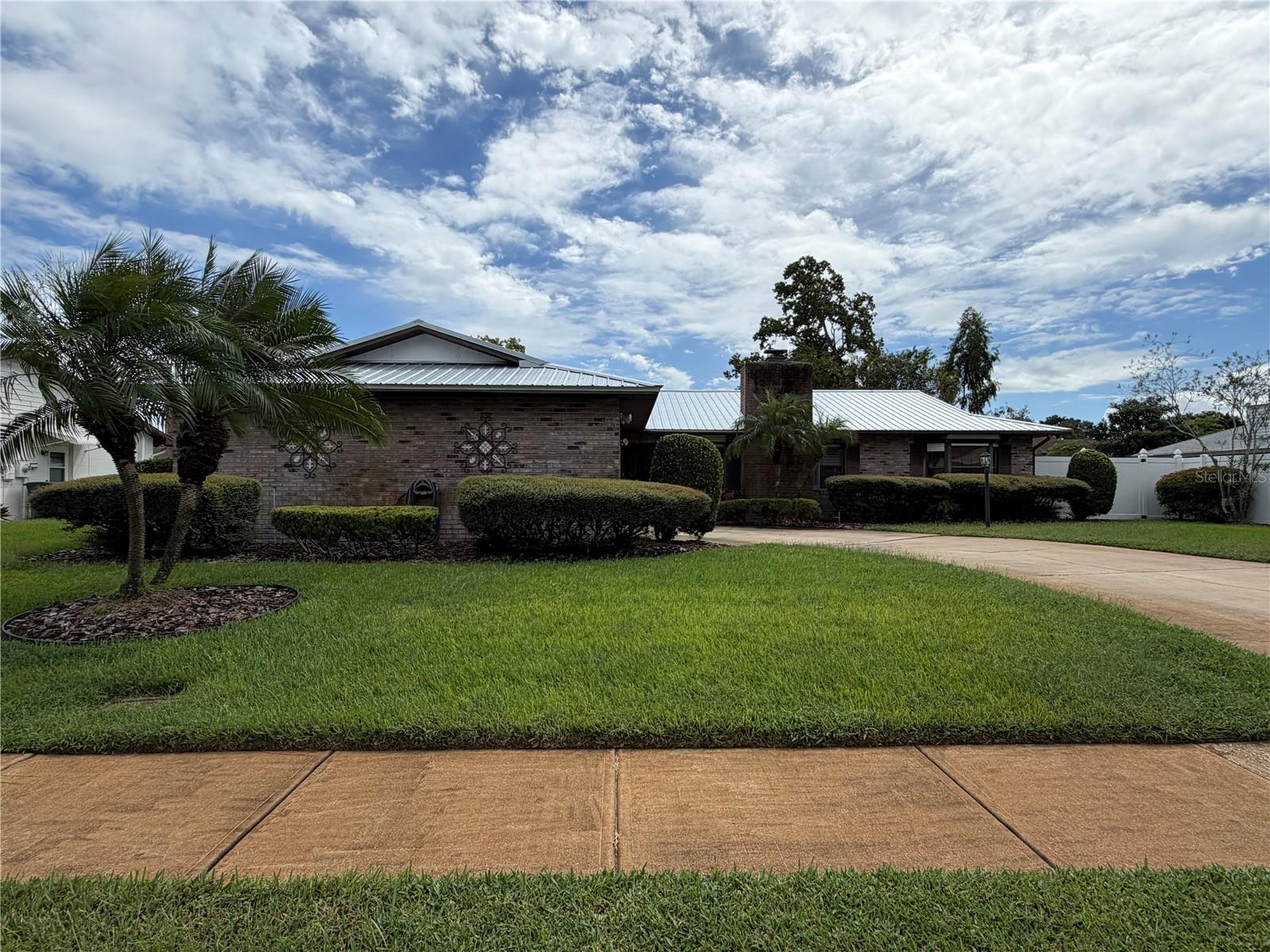 PINE LAKE - Residential