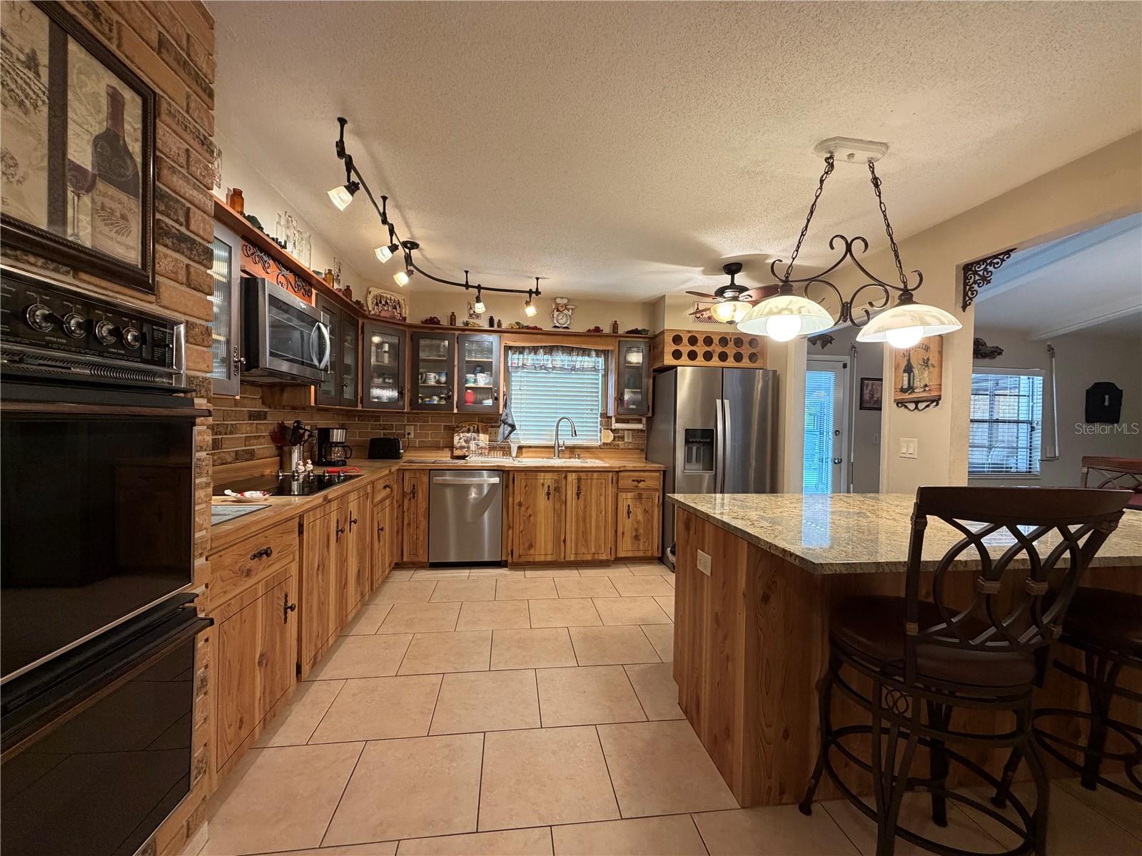 PINE LAKE - Residential