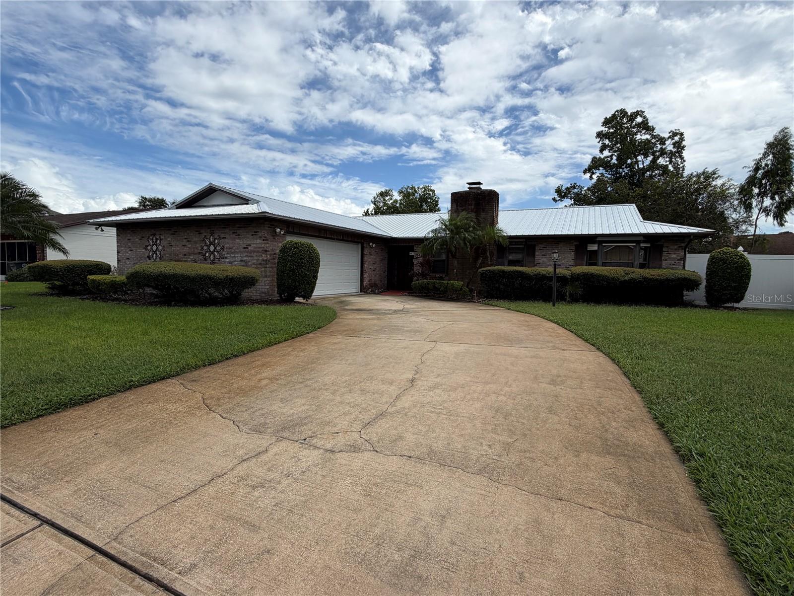 PINE LAKE - Residential