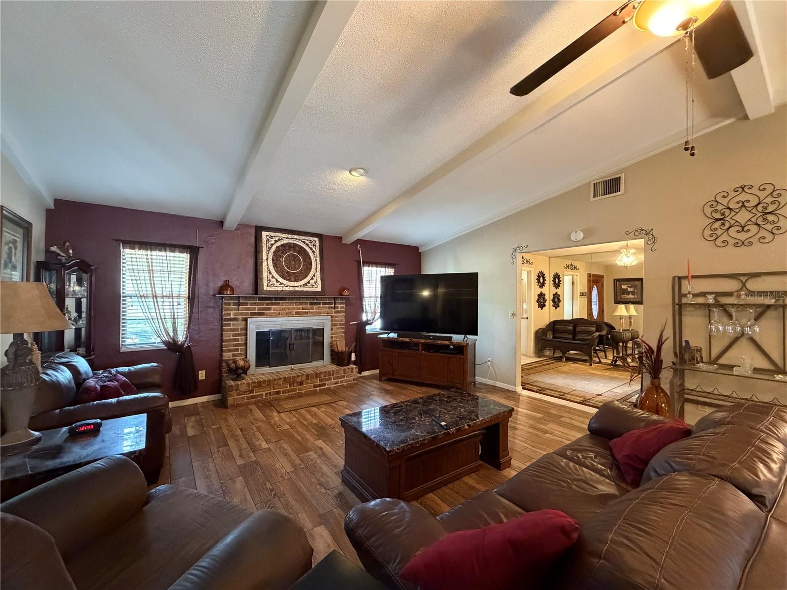 PINE LAKE - Residential