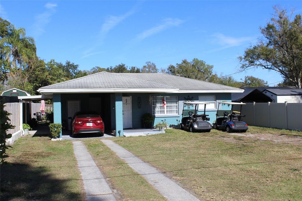 Photo of 2745 Avenue P NW, Winter Haven, FL 33881 (MLS # OM716940)