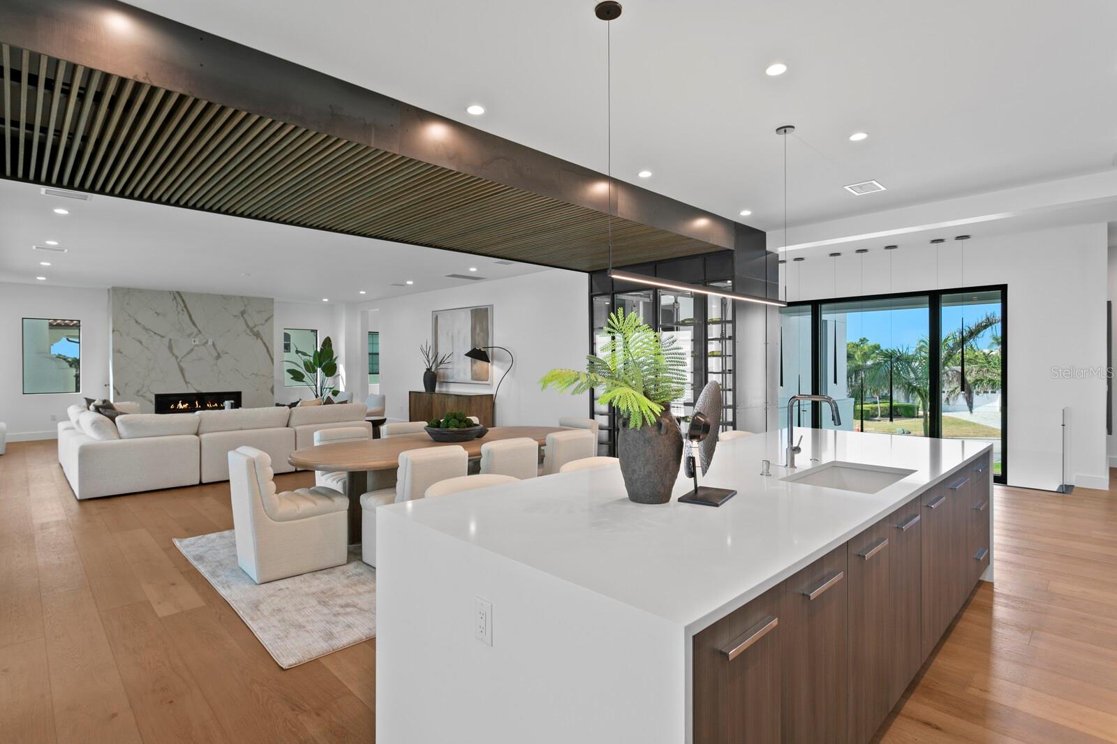VENETIAN ISLES - Residential
