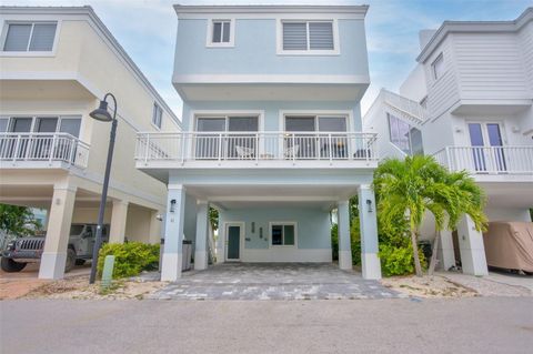 A home in KEY LARGO