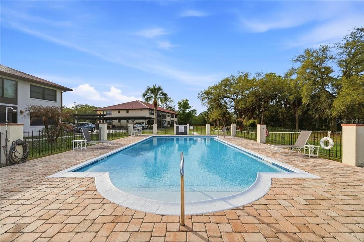 GRANADA LAND CONDO - Residential