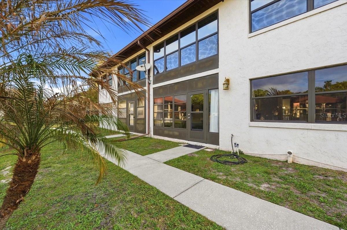 GRANADA LAND CONDO - Residential