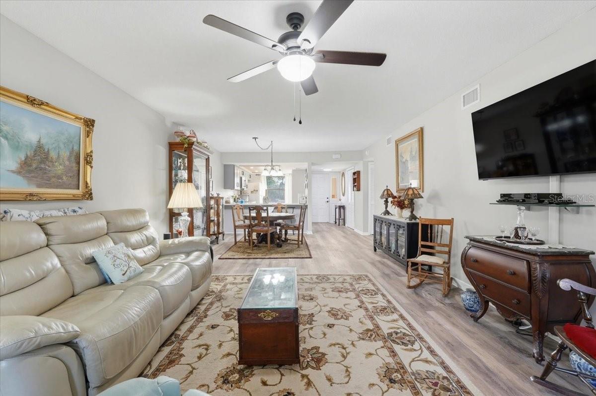 GRANADA LAND CONDO - Residential