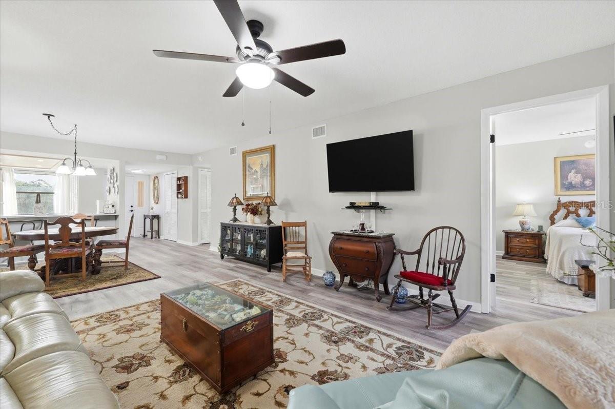 GRANADA LAND CONDO - Residential