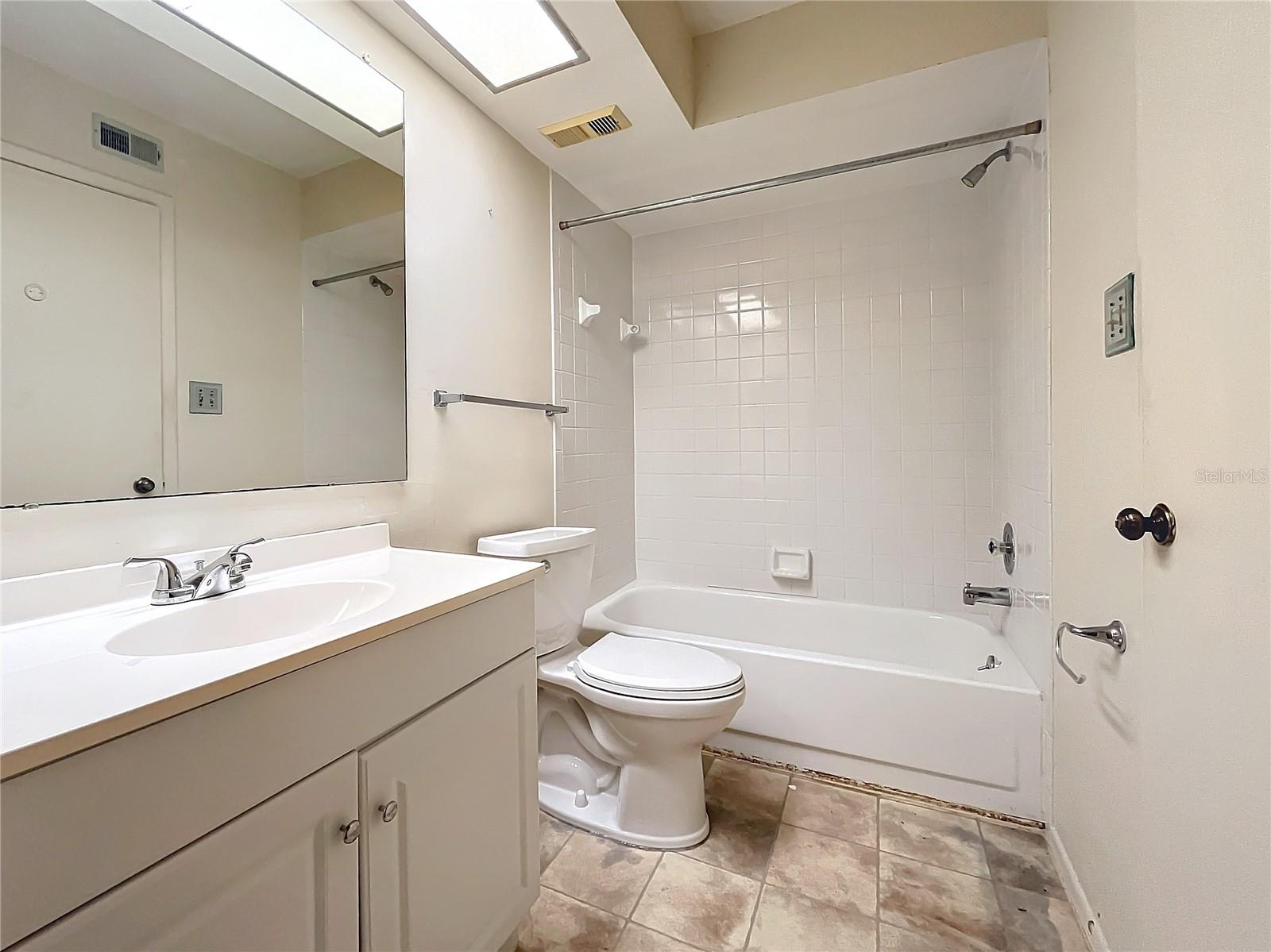 INVERNESS CONDO - Residential