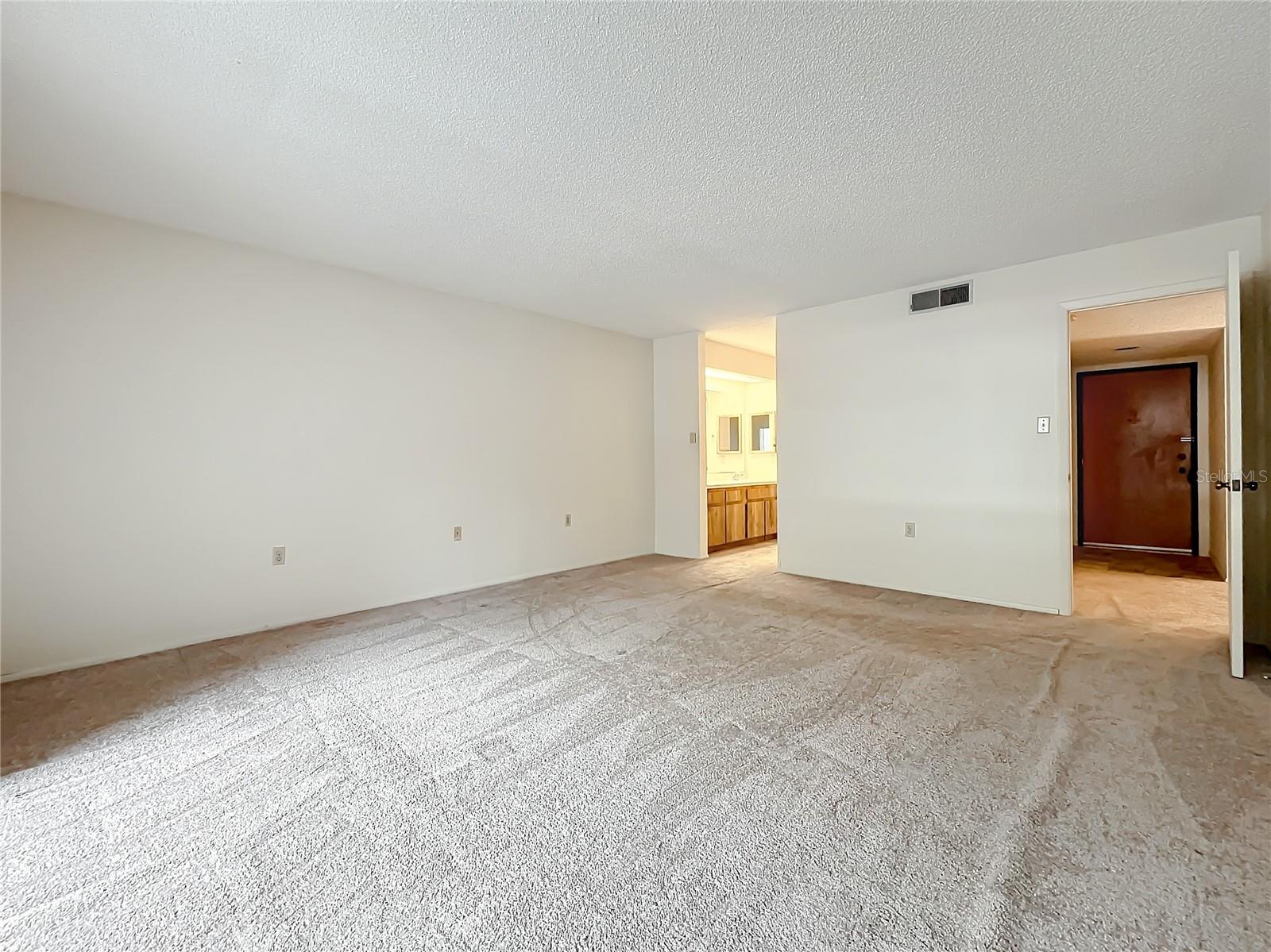 INVERNESS CONDO - Residential