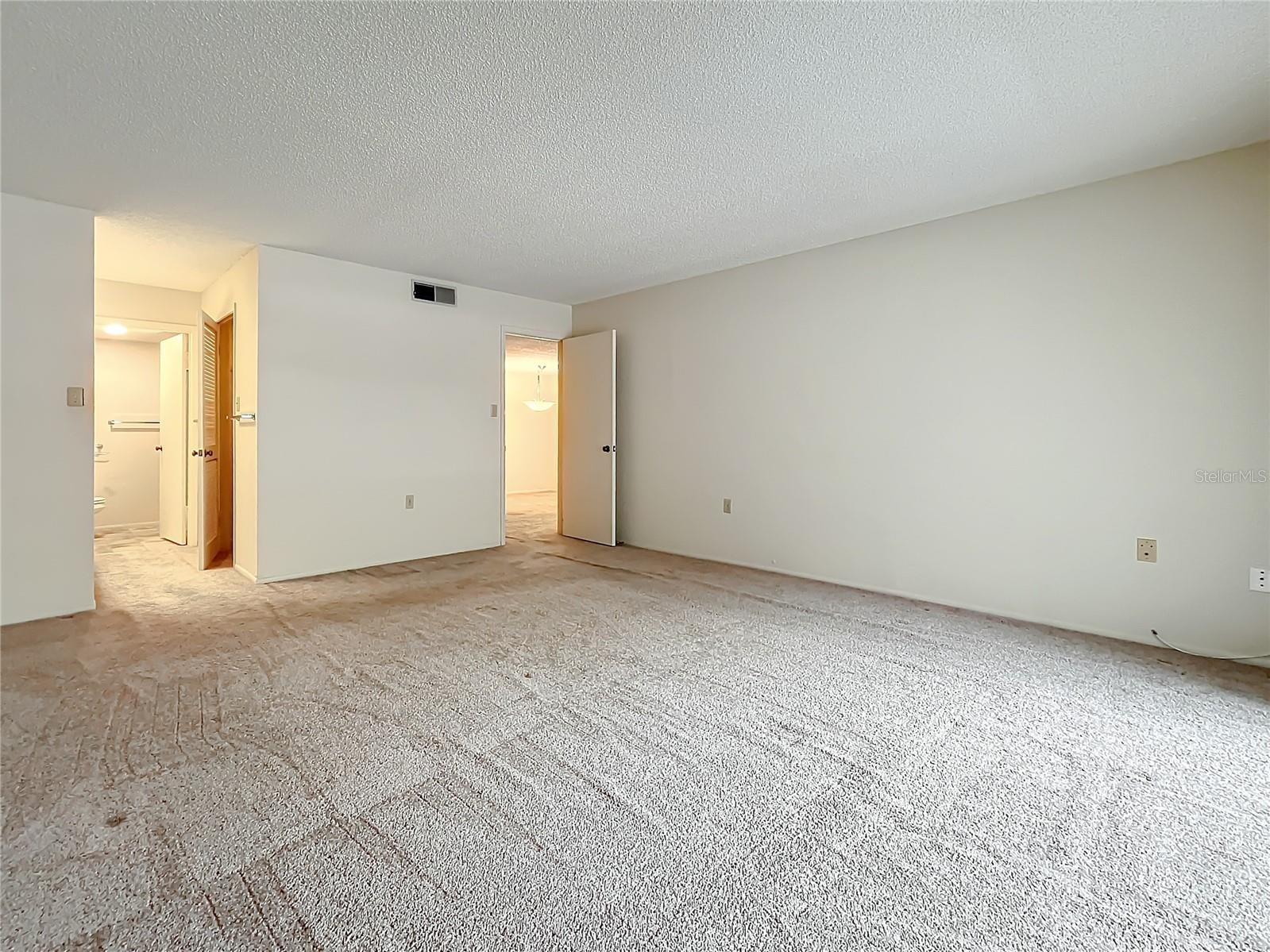 INVERNESS CONDO - Residential