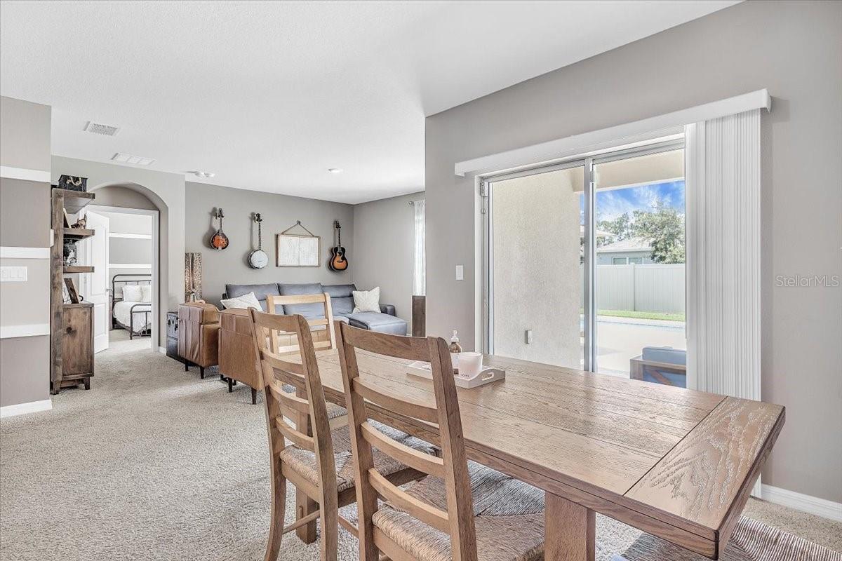 304 SUNSET VIEW DR