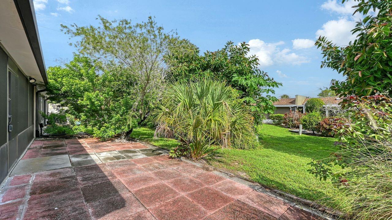 CURRY CREEK CONDO VILLA - Residential