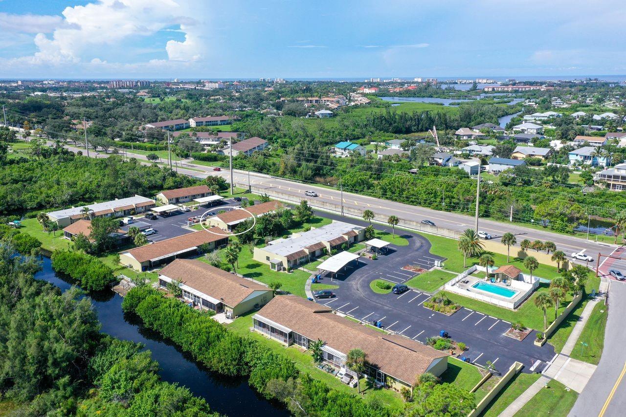 CURRY CREEK CONDO VILLA - Residential