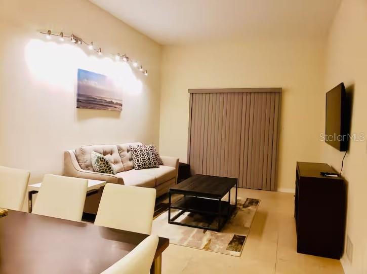 LAKESIDE CROSSING CONDO - Residential