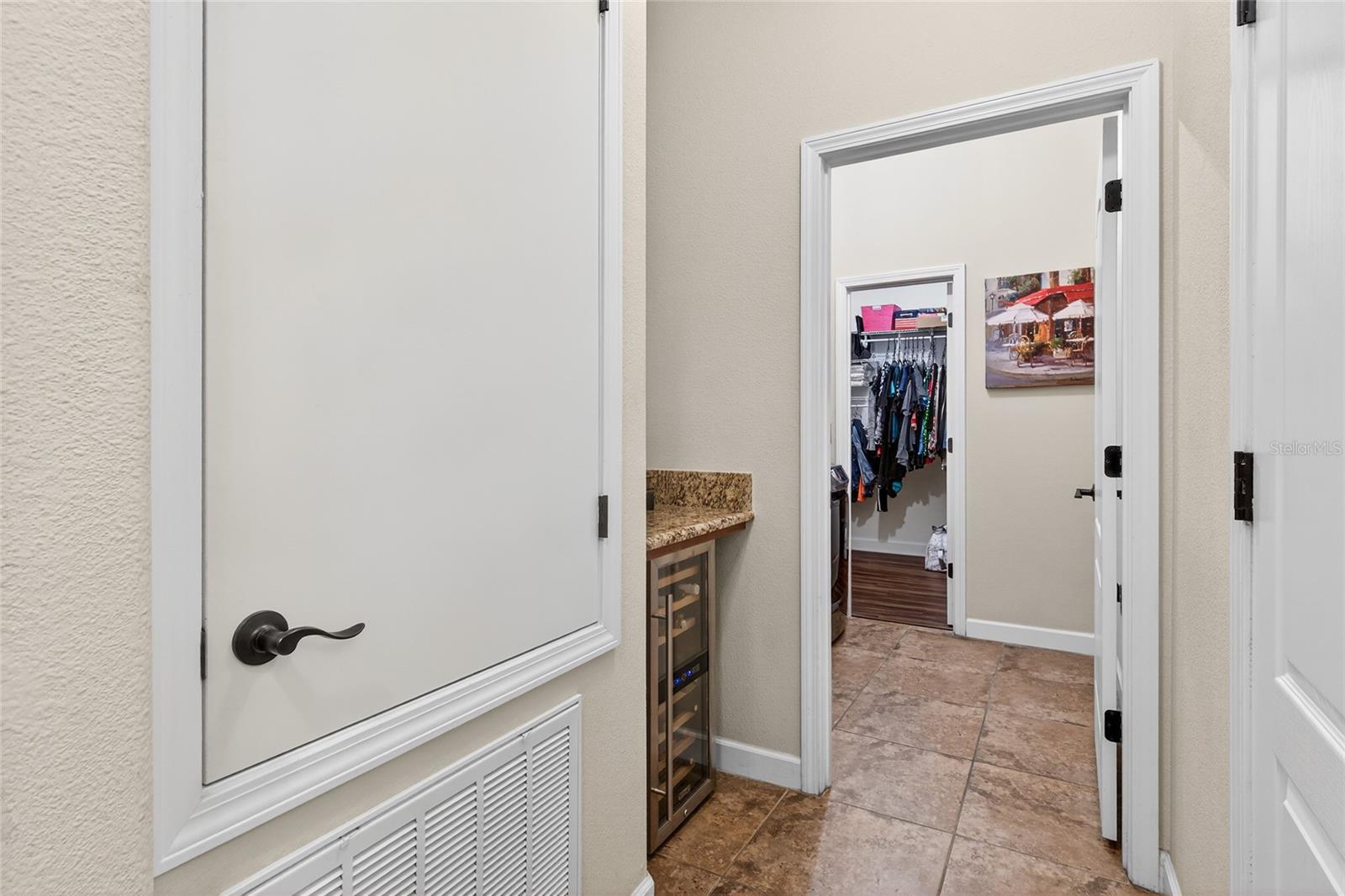 ALEXANDER RIDGE - Residential