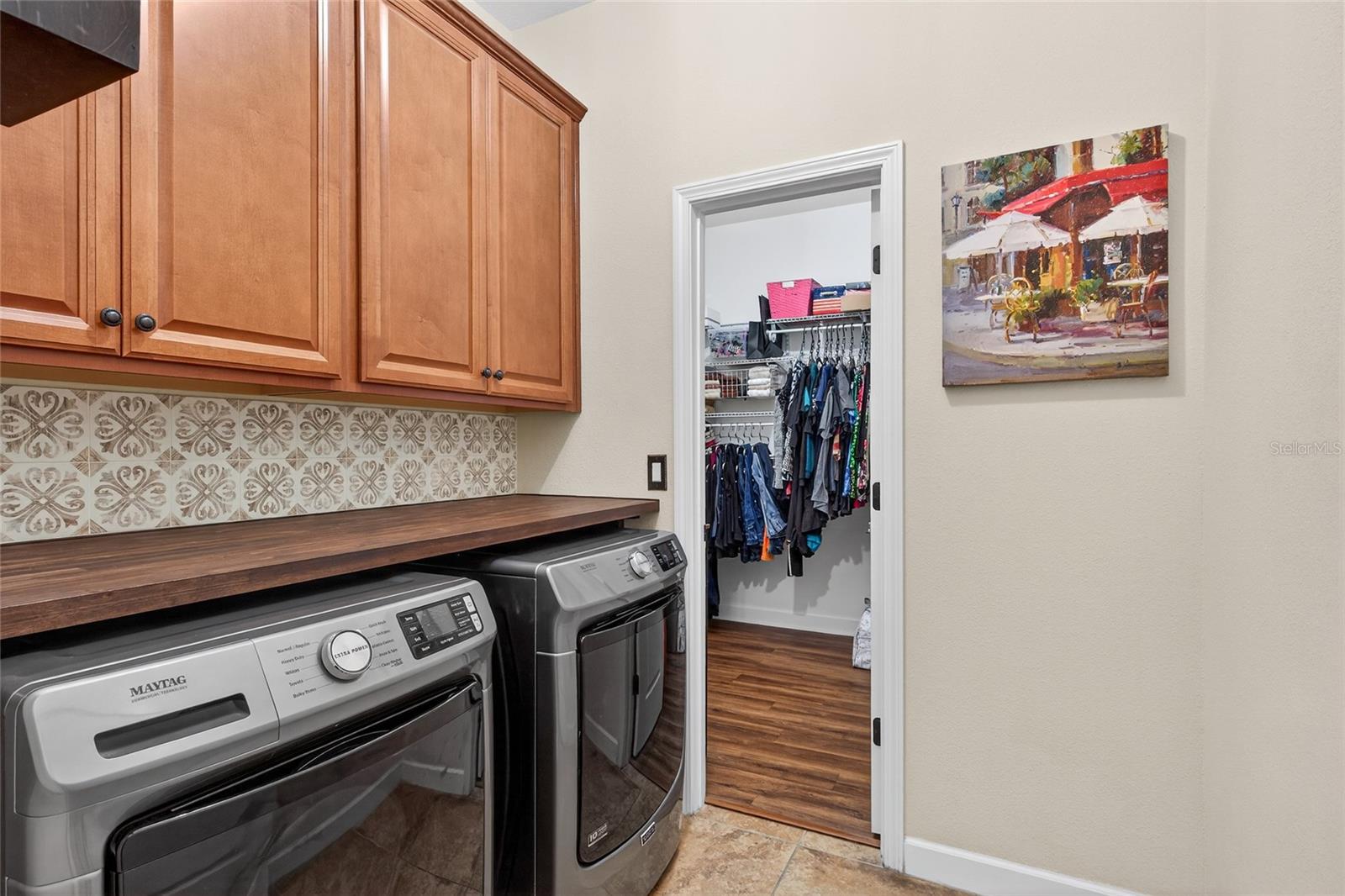 ALEXANDER RIDGE - Residential