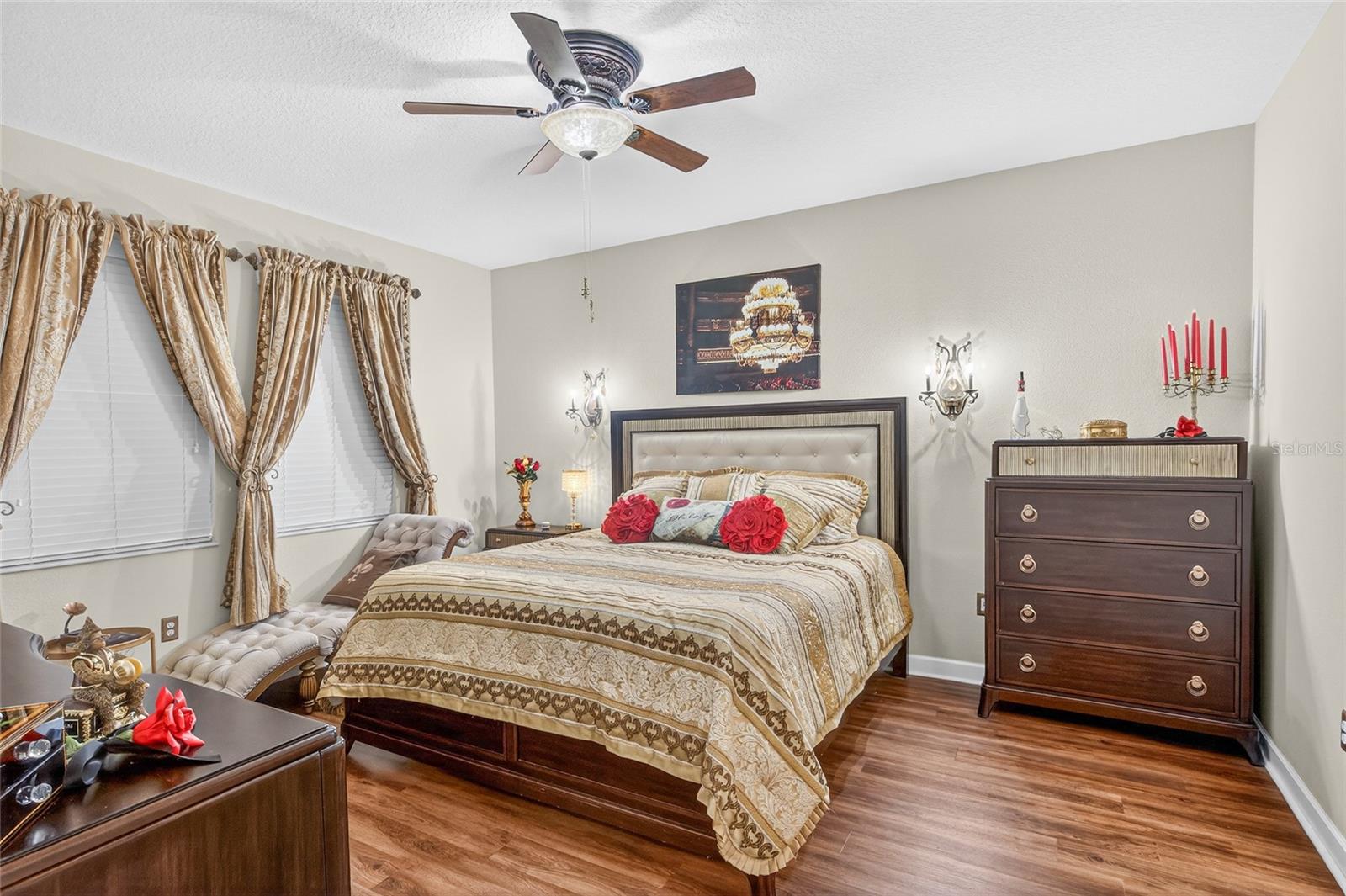 ALEXANDER RIDGE - Residential