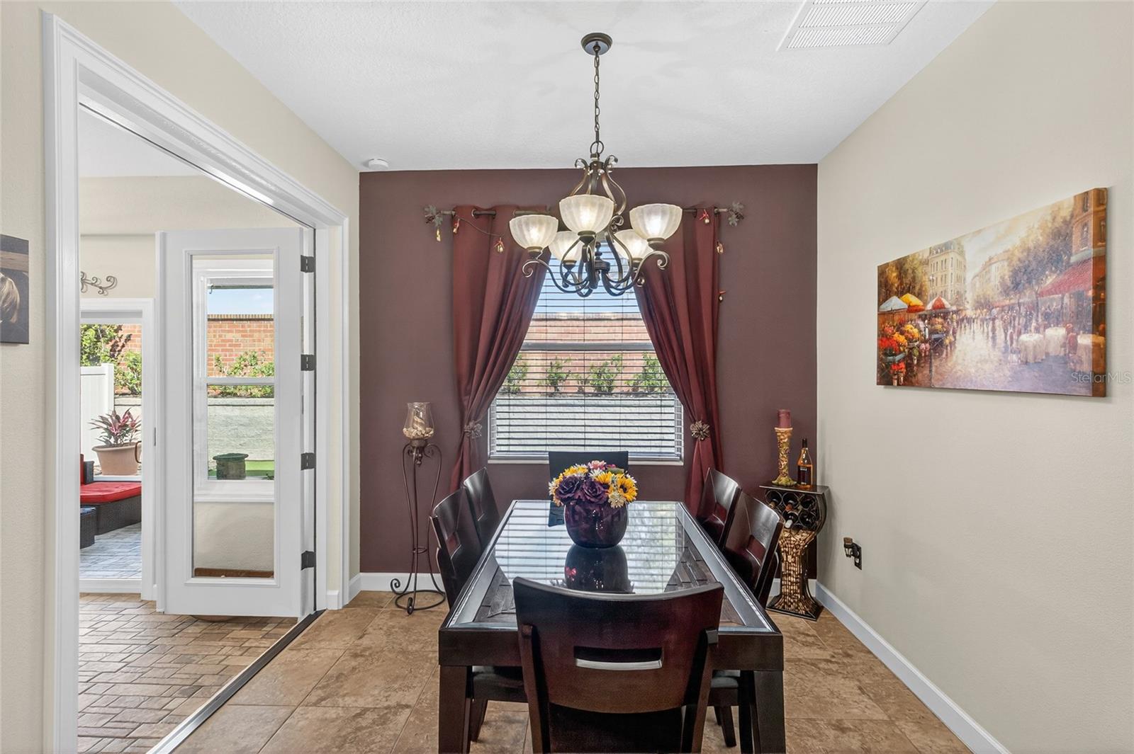 ALEXANDER RIDGE - Residential