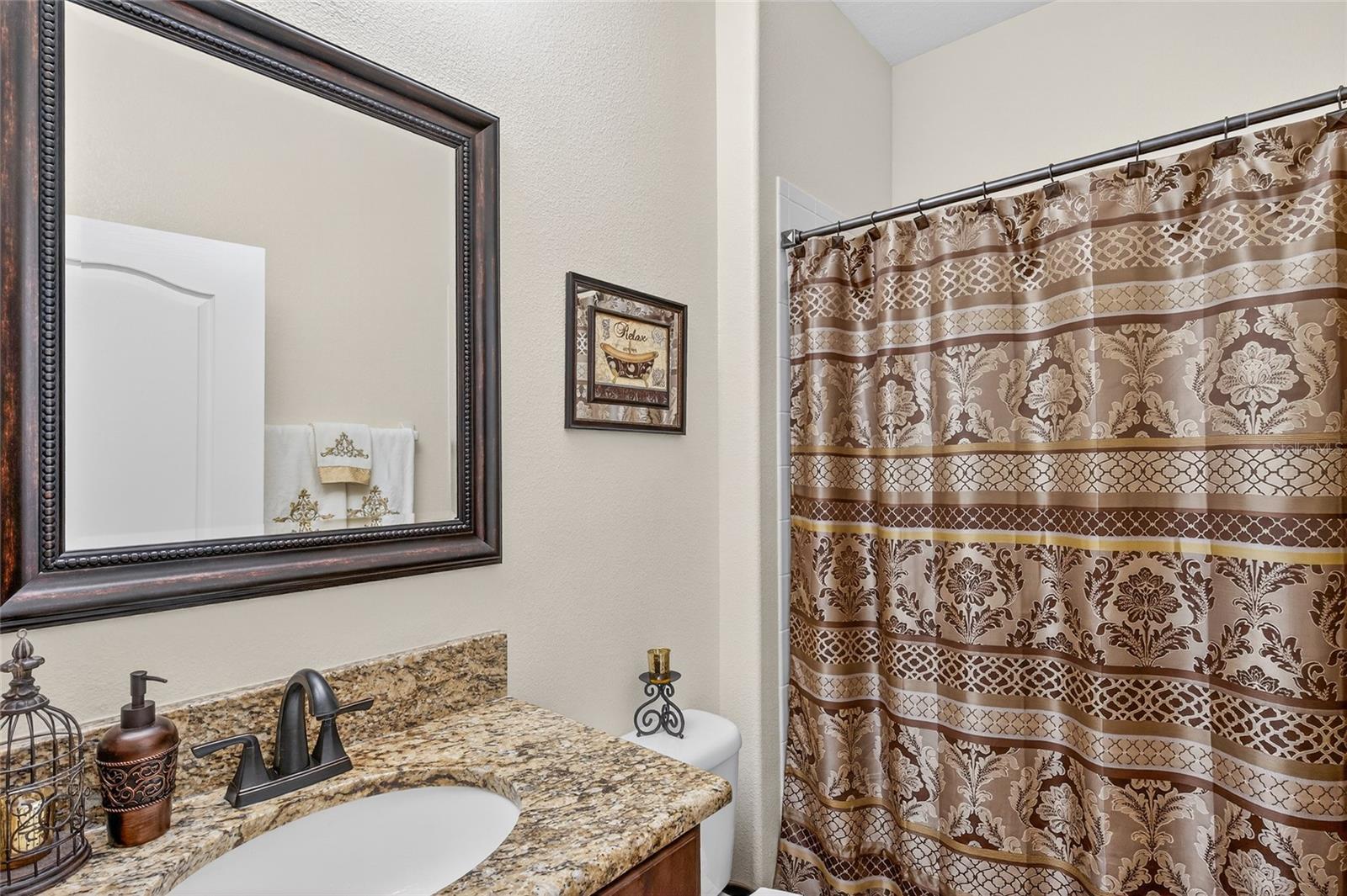 ALEXANDER RIDGE - Residential