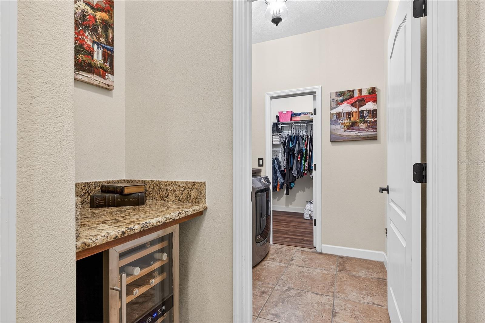 ALEXANDER RIDGE - Residential