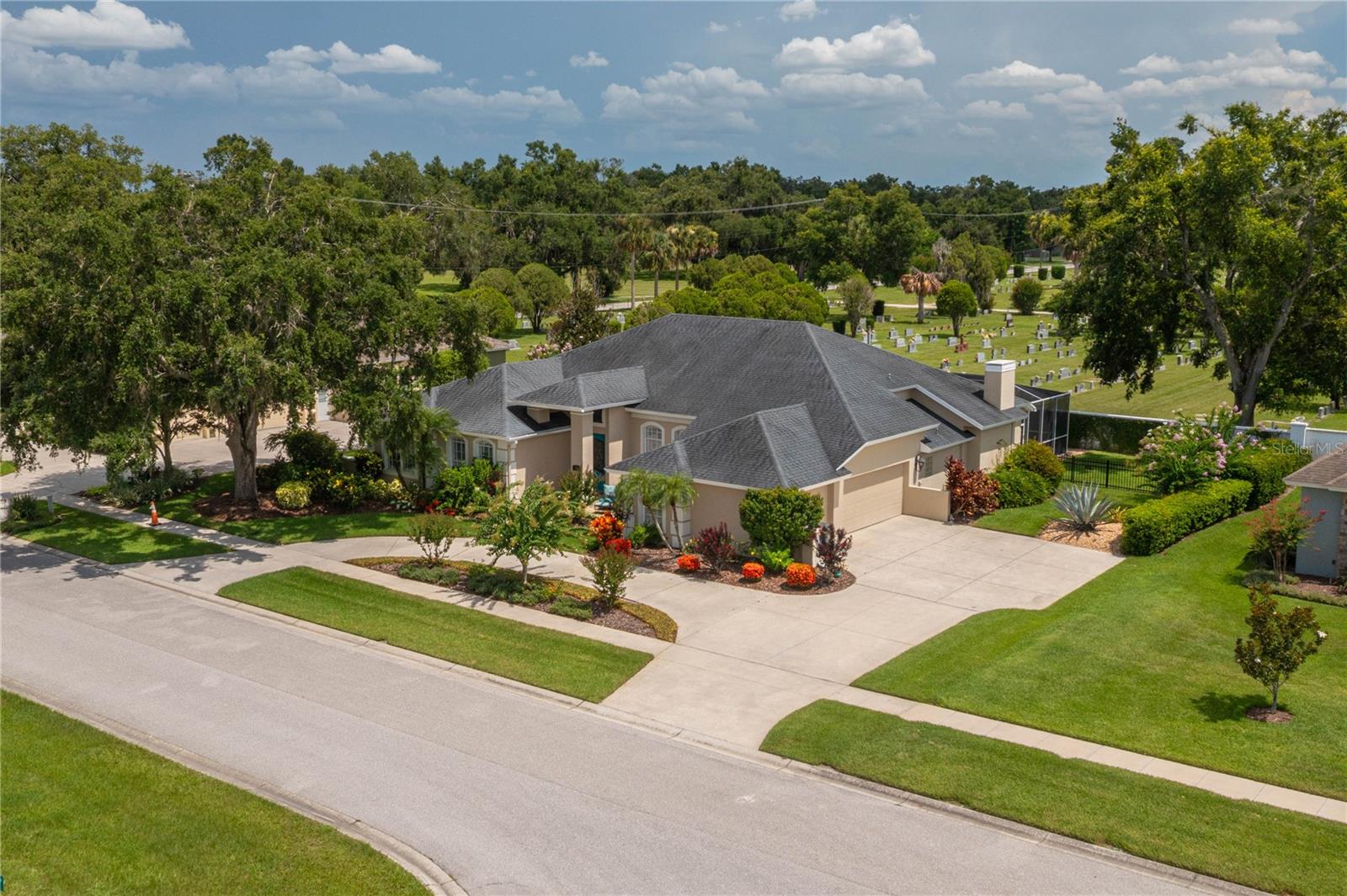 SQUARE LAKE PH 01 - Residential