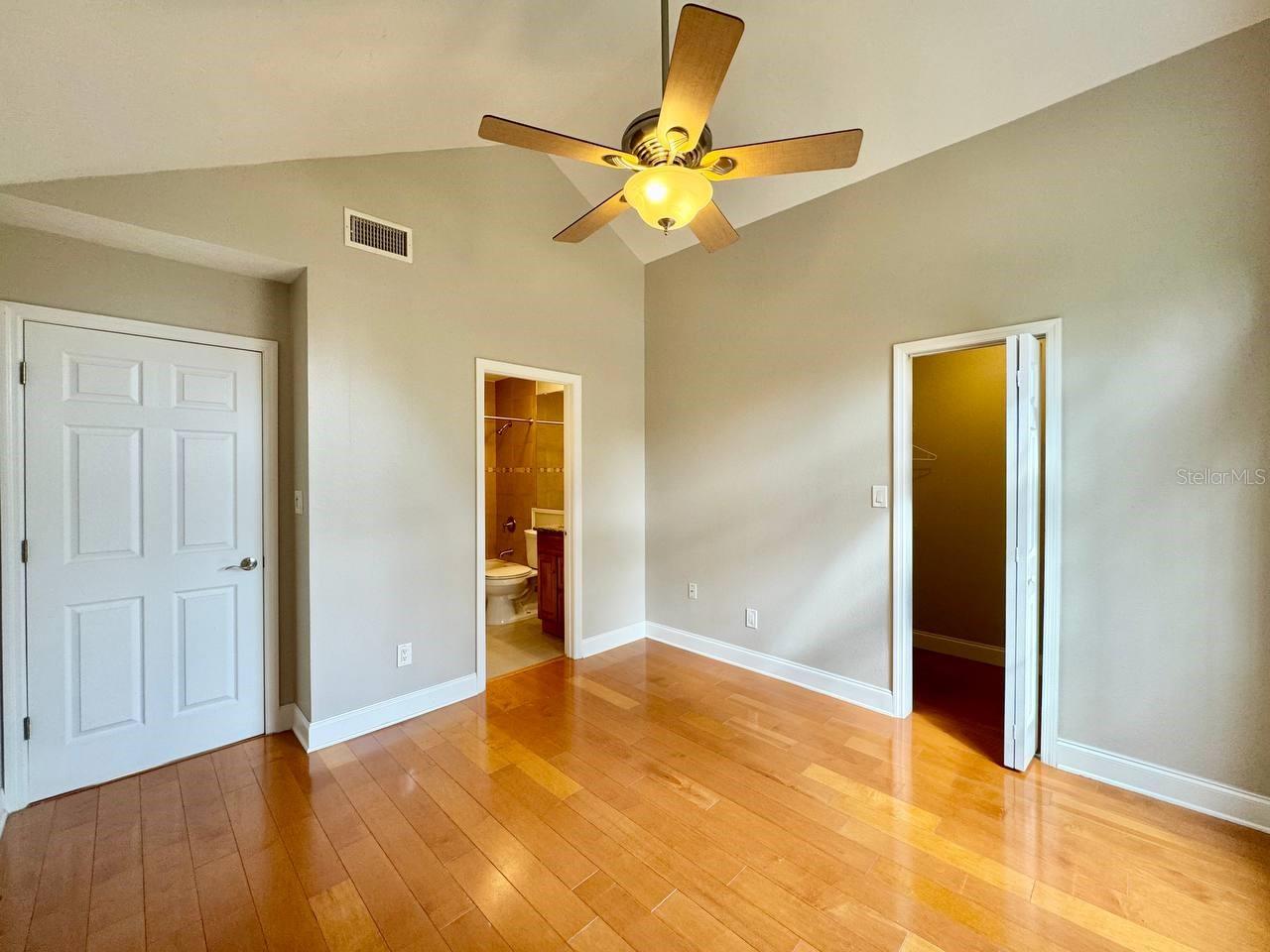 THE GRAND RESERVE CONDO - Residential Lease