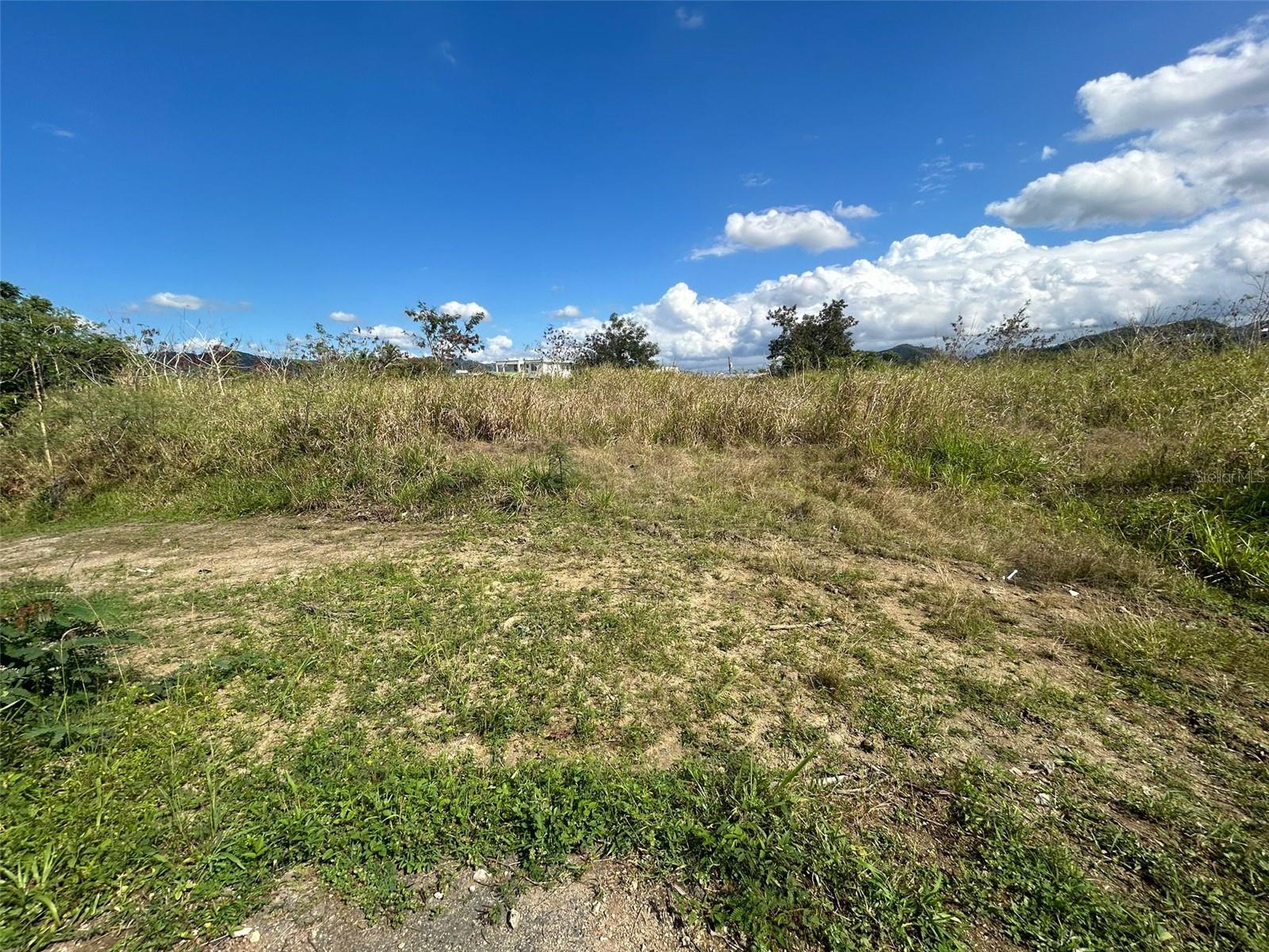 URB. SANTA BARBARA - Residential