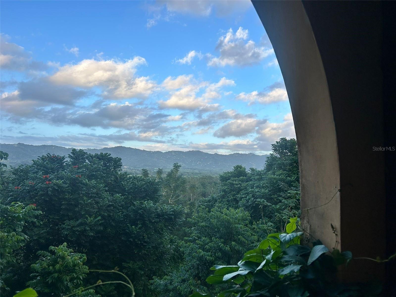 URB. SANTA BARBARA - Residential