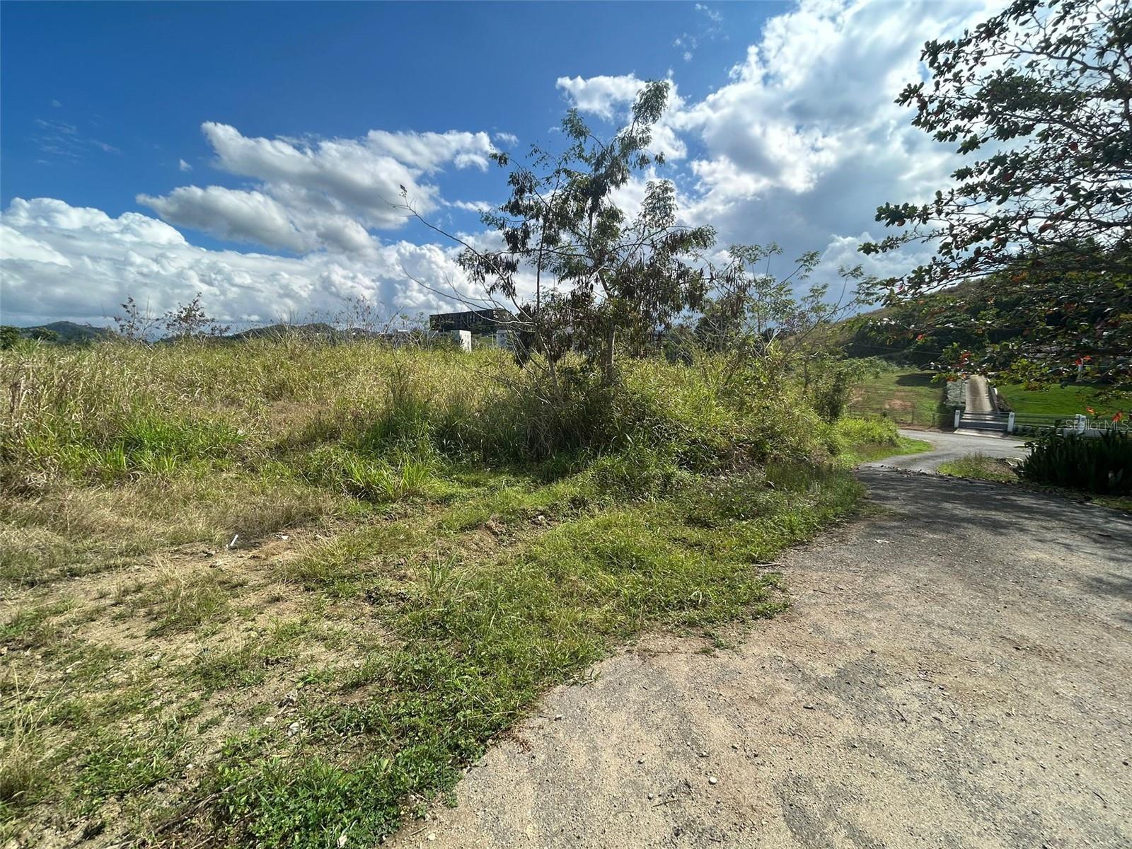 URB. SANTA BARBARA - Residential