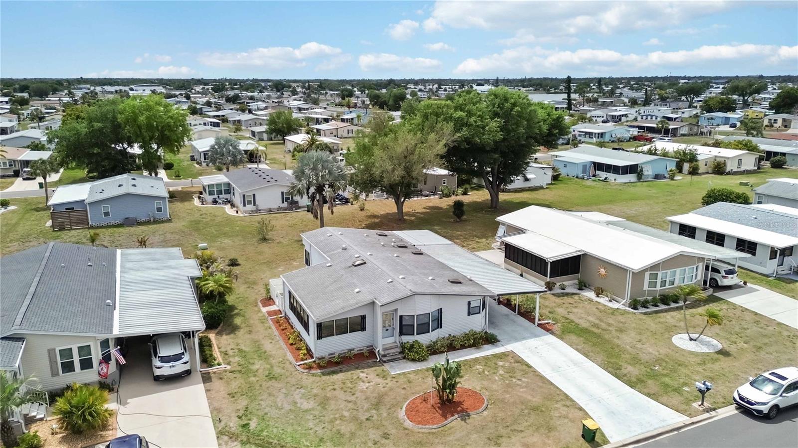 LEMON BAY ISLES PH 03 - Residential