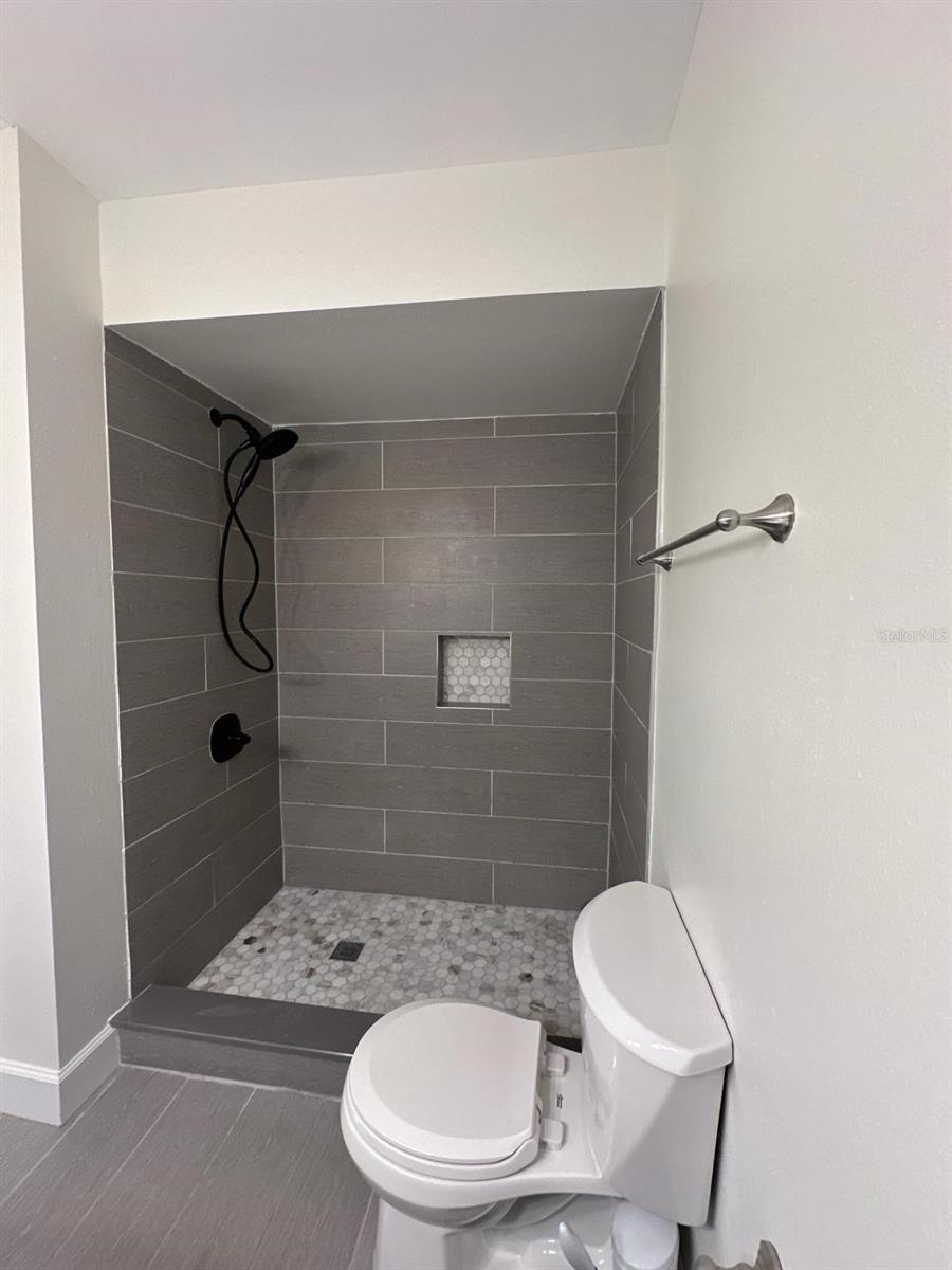 ALTAMONTE HEIGHTS - Residential