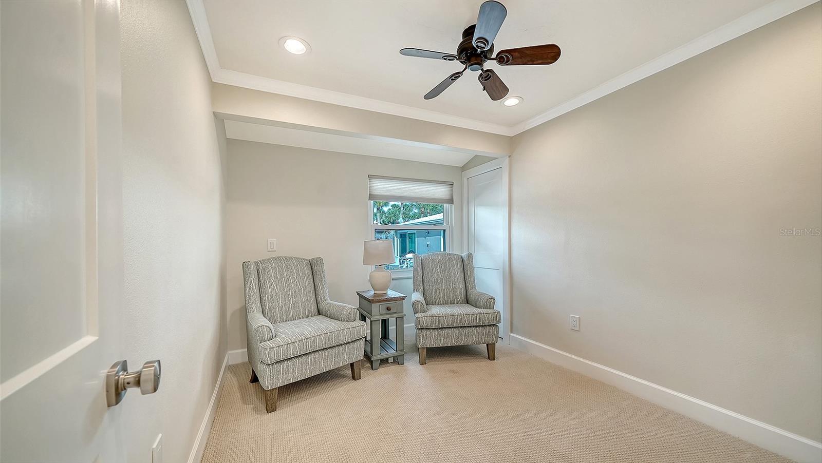 WHISPERING SANDS - Residential