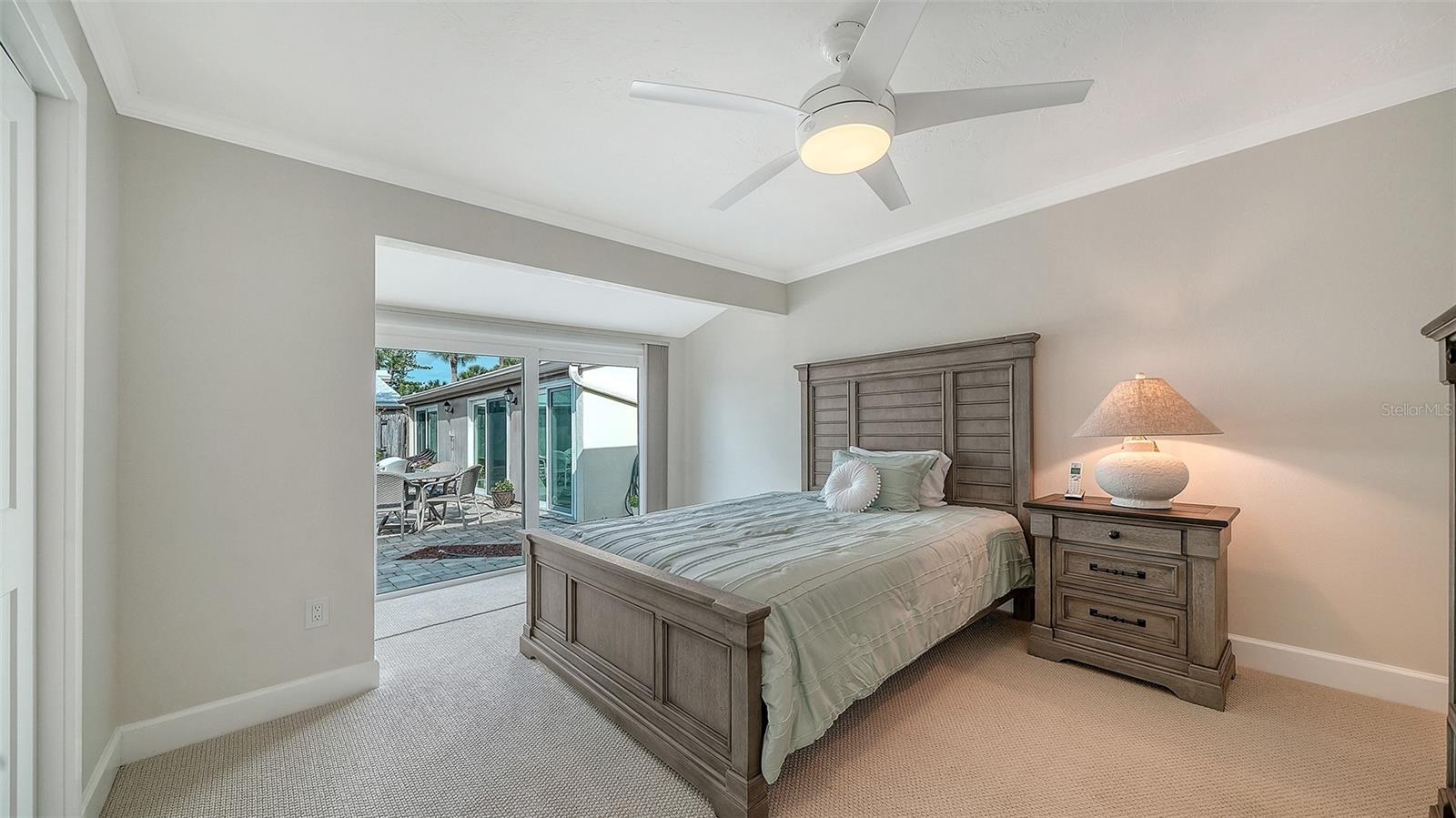 WHISPERING SANDS - Residential