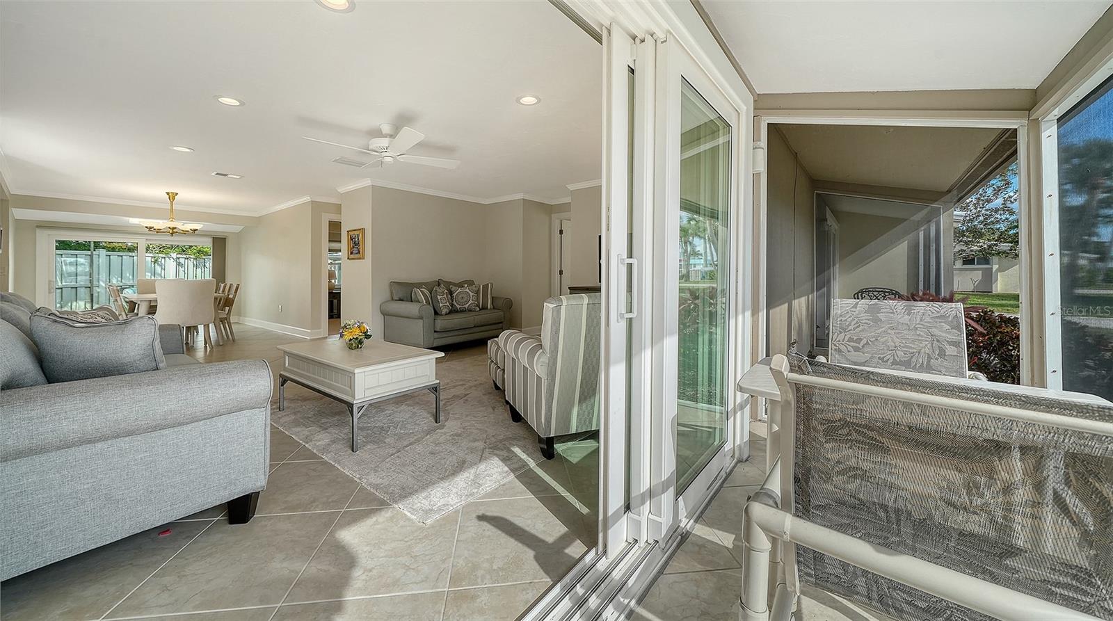 WHISPERING SANDS - Residential