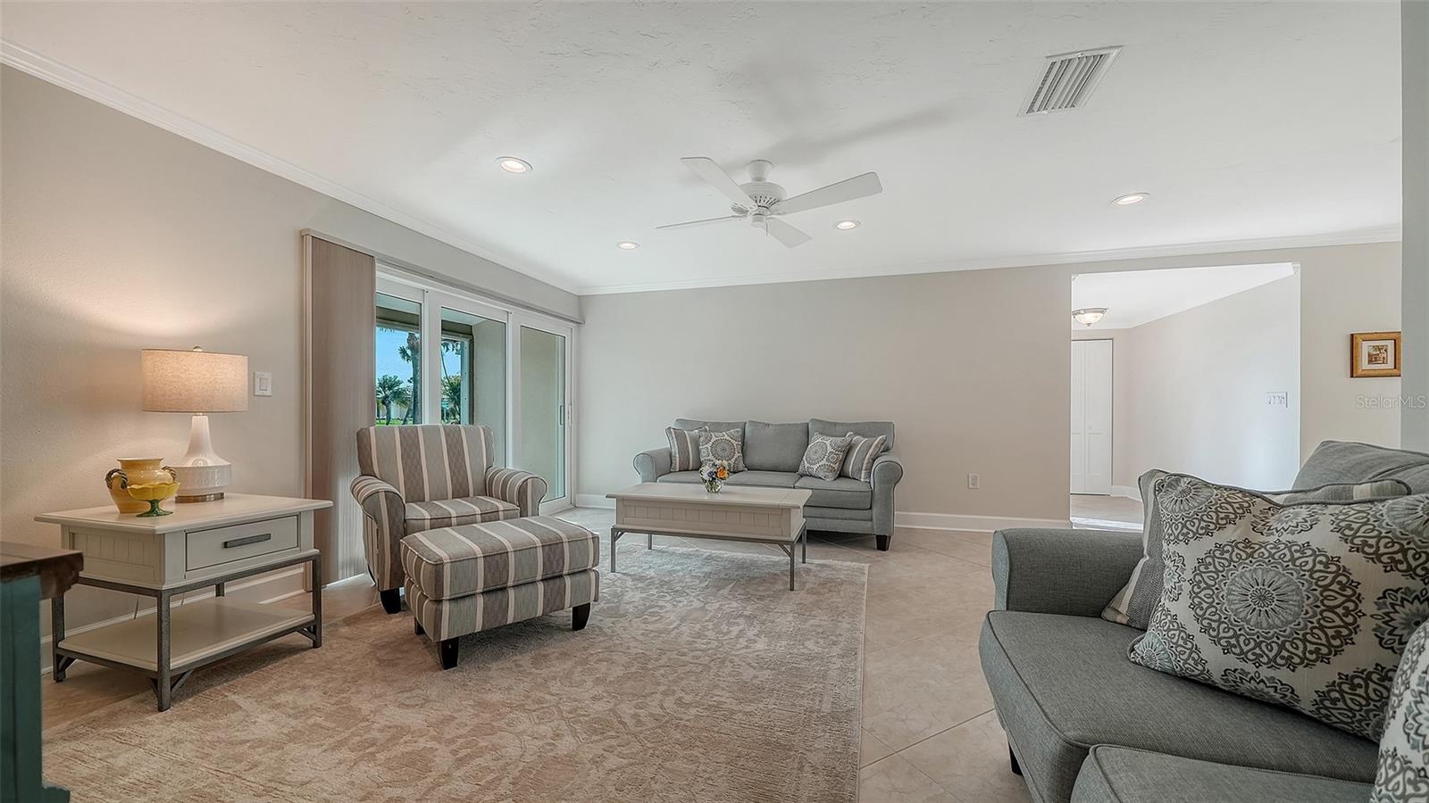 WHISPERING SANDS - Residential