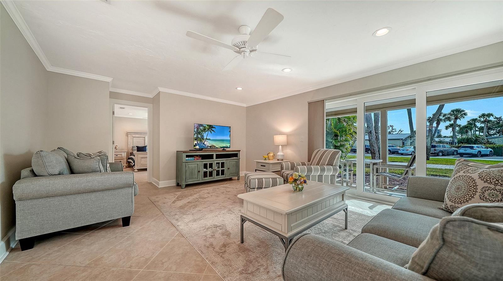 WHISPERING SANDS - Residential