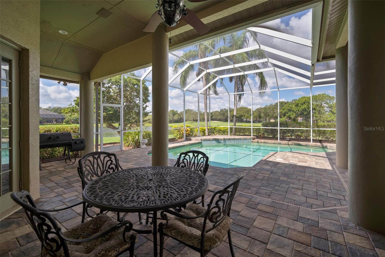 RIVER HILLS COUNTRY CLUB PARCE - Residential