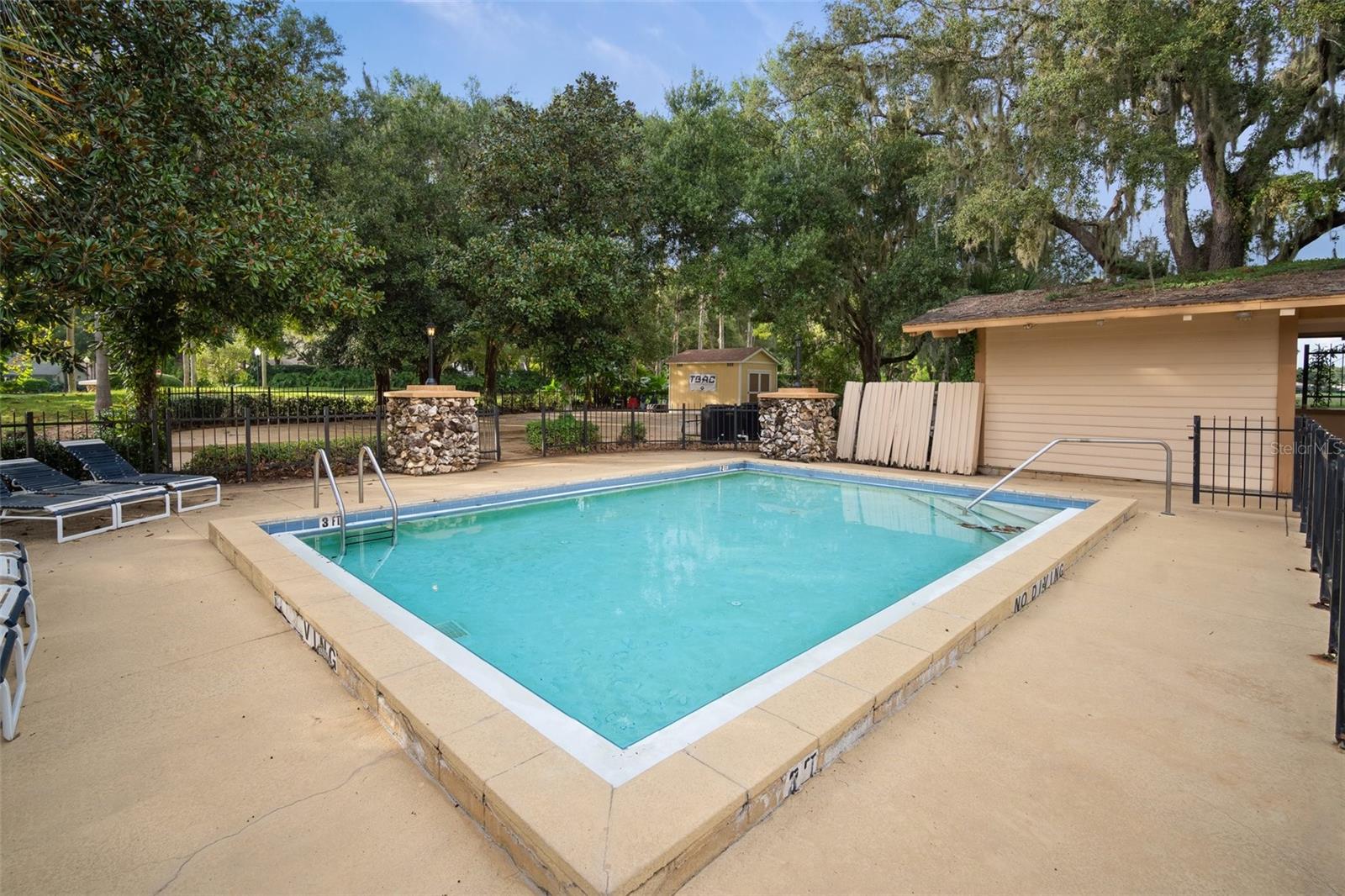 RIVER HILLS COUNTRY CLUB PARCE - Residential